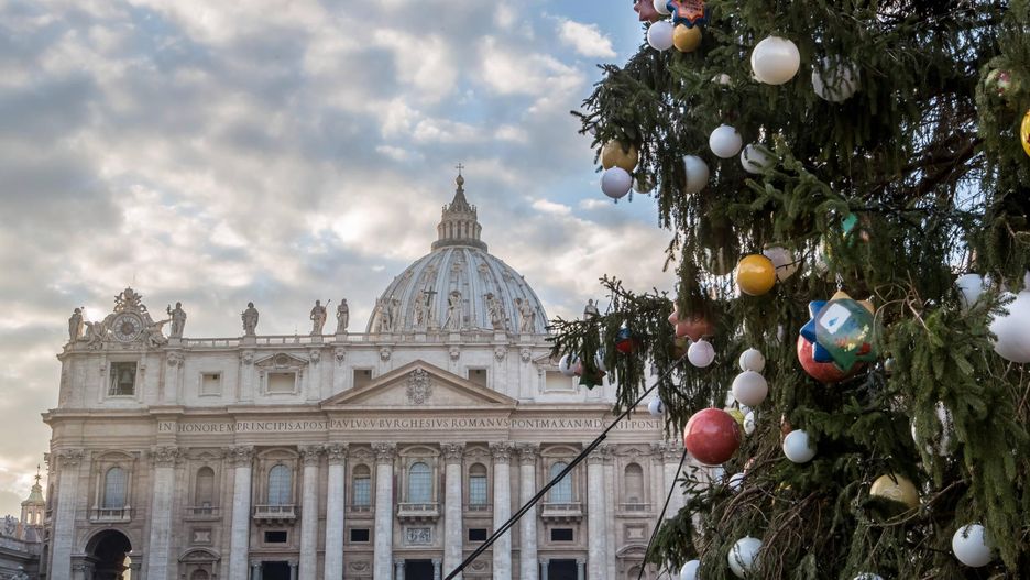 Watykan. Na placu św. Piotra stanie wyjątkowa choinka i szopka z 23 figurami