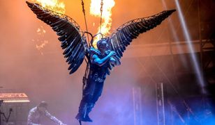 Rammstein machał na koncercie flagą LGBT. Jeszcze niedawno kapelą zachwycała się polska prawica [OPINIA]