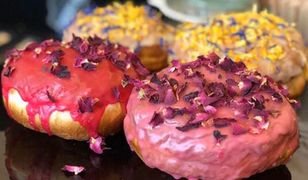 Tłusty czwartek 2020. Najciekawsze pączki w Warszawie: śledź, kaszanka...