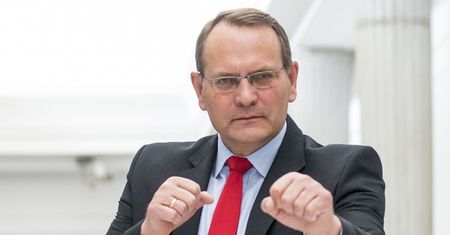 Eugeniusz Kłopotek: nie wciskajmy ludziom kitu, że opozycja wygra z PiS-em