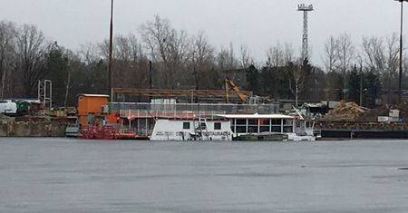 Statek pasażerski zatonął w Kanale Żerańskim