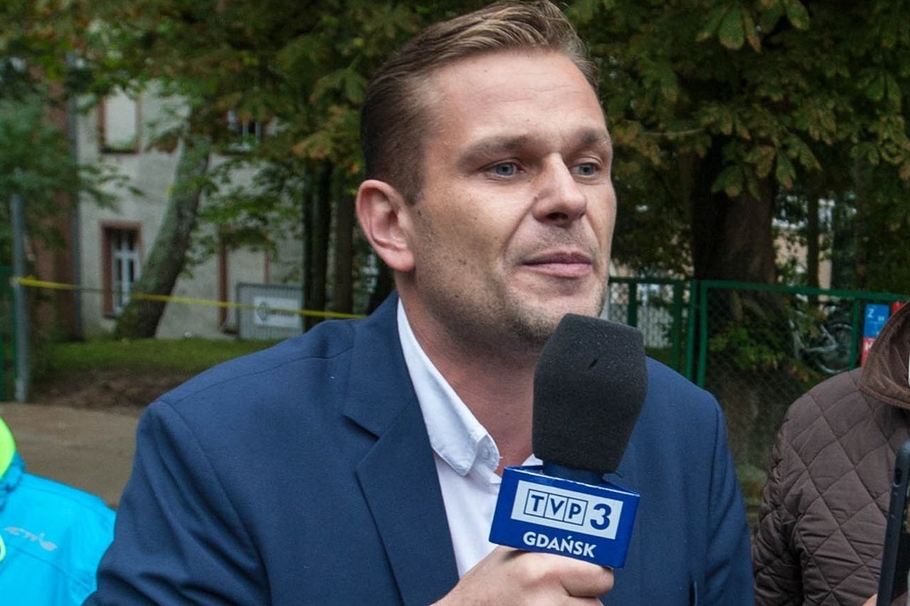 Ruszył proces dziennikarza TVP. Łukaszowi Sitkowi grozi rok więzienia