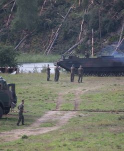 Rytel: wojsko tylko pozoruje pomoc?