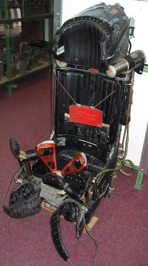 Fotel wyrzucany K-36DM 