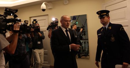 "Nie wierzyłem w dyktaturę". Kontrowersyjne zatrzymanie generała. Fala komentarzy