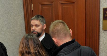 Rodzice nie chcieli szczepić dziecka i zabrali je ze szpitala. Prokuratura umorzyła śledztwo
