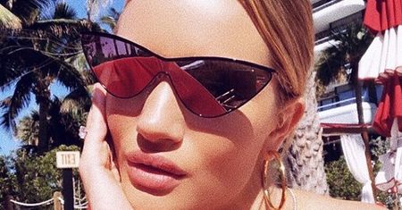 Rosie Huntington-Whiteley w bikini. Niedawno urodziła!