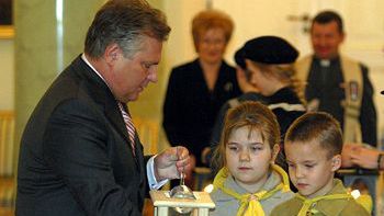 Przekazanie Betlejemskiego Światełka Pokoju