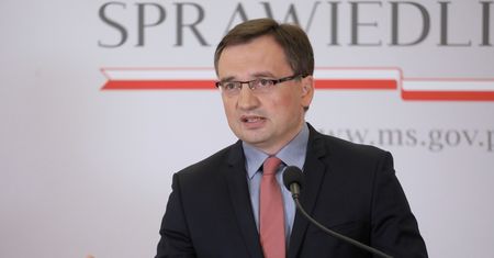 Irlandzki sąd wstrzymał ekstradycję Polaka, TSUE przyznał mu rację. Ziobro: To bulwersujące