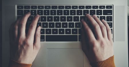 Telepraca. Na czym polega i kto może ją wykonywać?