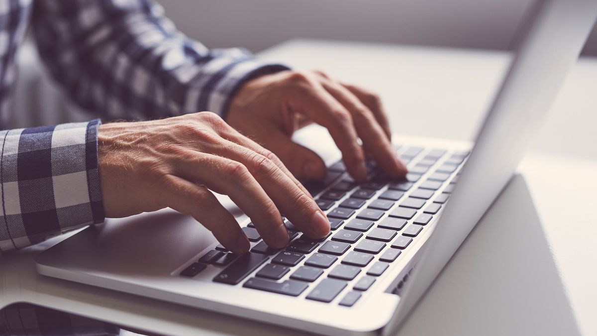 Jeśli kontrahent jest czynnym podatnikiem, możliwe staje się odliczenie VAT z faktury