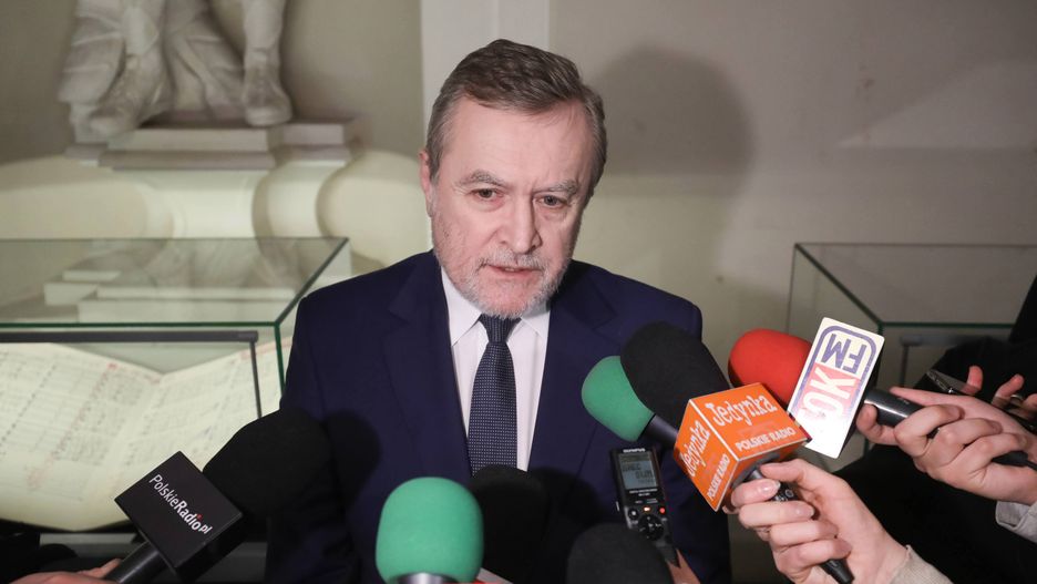 Piotr Gliński będzie otrzymywał rekomendacje od Rady Pamięci, która ma liczyć od 7 do 11 członków