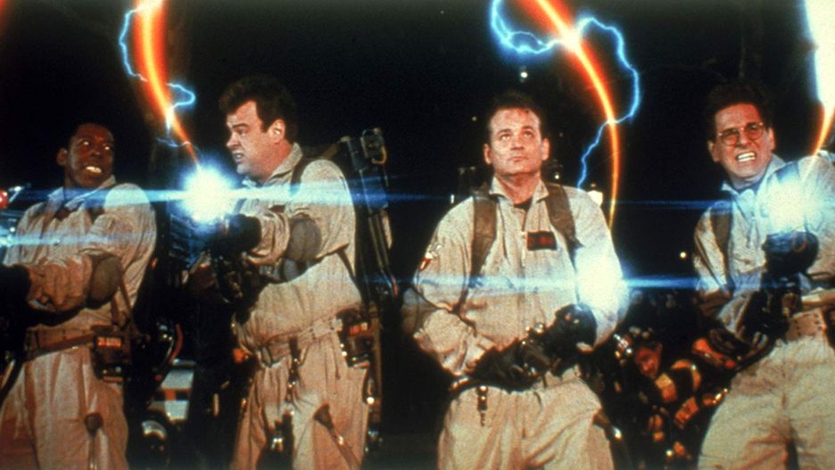 Od lewej: Ernie Hudson, Dan Aykroyd, Bill Murray, Harold Ramis w filmie "Pogromcy duchów II" (1989)