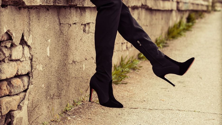 Eleganckie kozaki nad kolano dopełnią jesienną stylizację