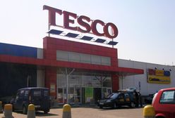 Tesco rezygnuje ze sprzedaży żywych karpi. Klienci kupią tylko mrożone ryby