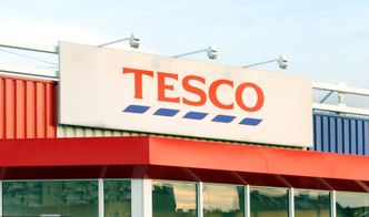 Tesco nigdzie nie zamyka tylu sklepów, co w Polsce. Sprzedaż w dół