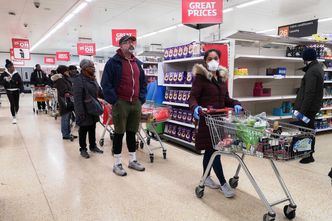 Sprzedaż Tesco mocno spadła w Europie Centralnej. W UK firma zatrudniła 45 tys. pracowników z powodu epidemii