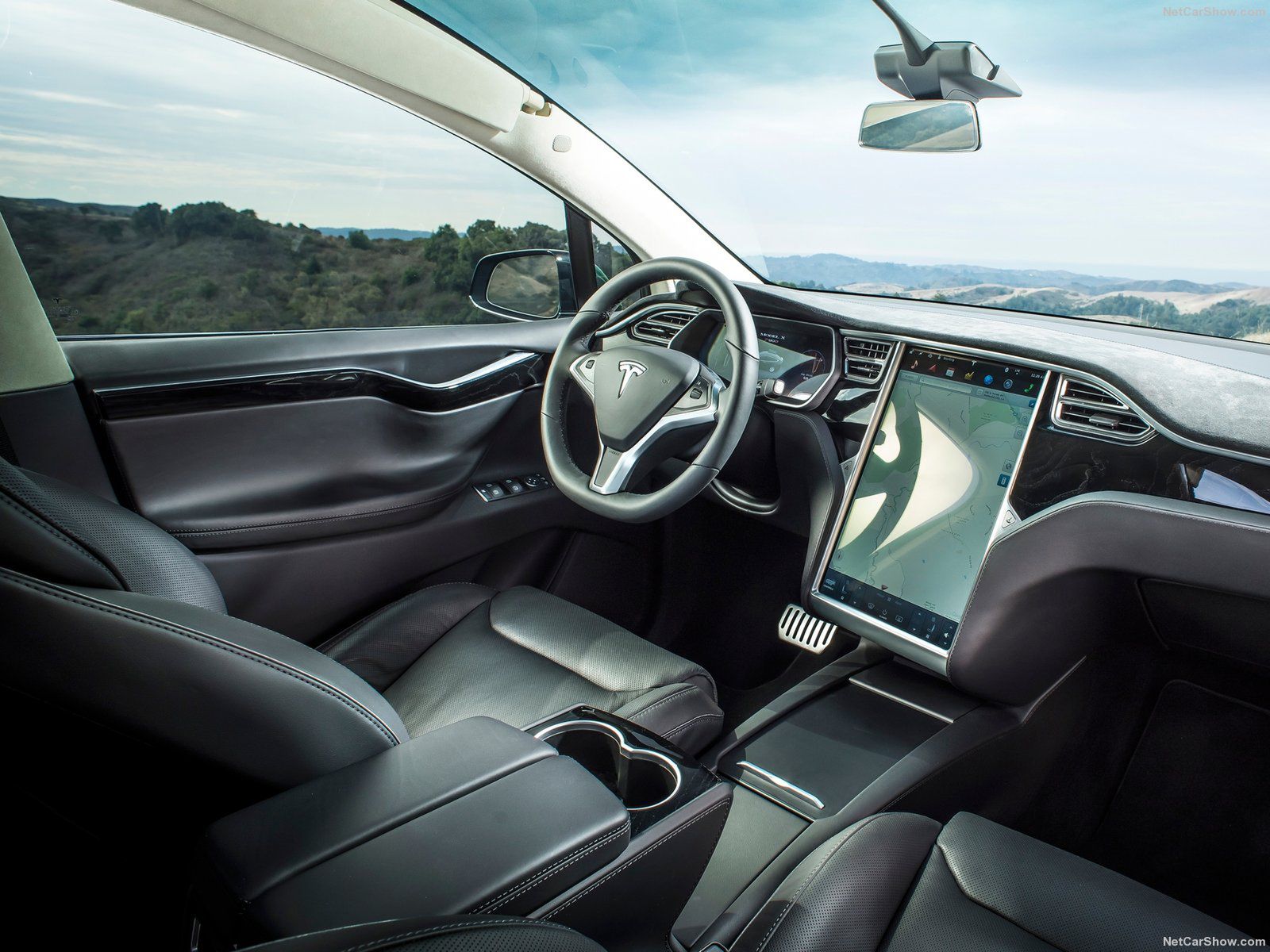 Tesla coraz bliżej autonomicznych taksówek
