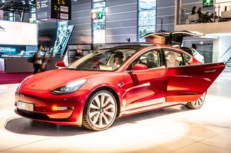 Tesla dowiozła wynik. Wbrew oczekiwaniom wielu analityków