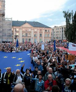 Protesty przed Sądem Najwyższym. Przemówił Lech Wałęsa