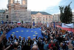 Protesty przed Sądem Najwyższym. Przemówił Lech Wałęsa