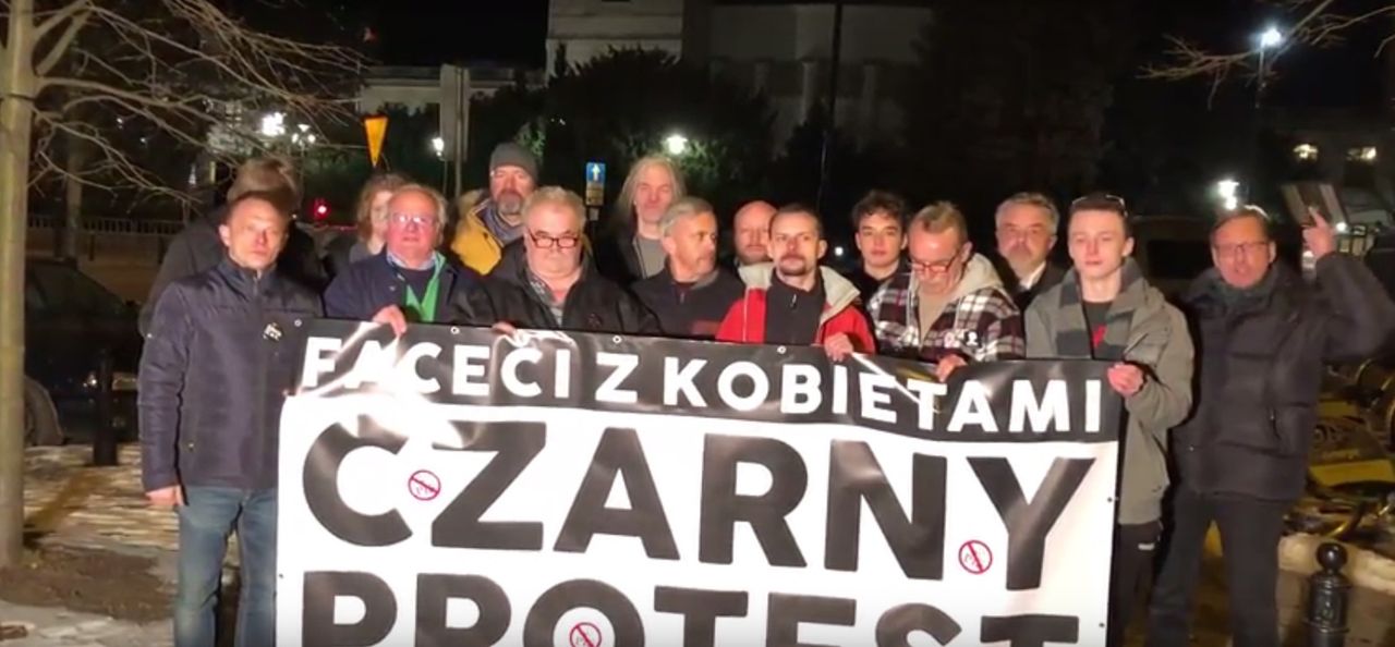 Czarny Protest nie dotyczy tylko kobiet. "Idź pod Sejm!" - skandują mężczyźni