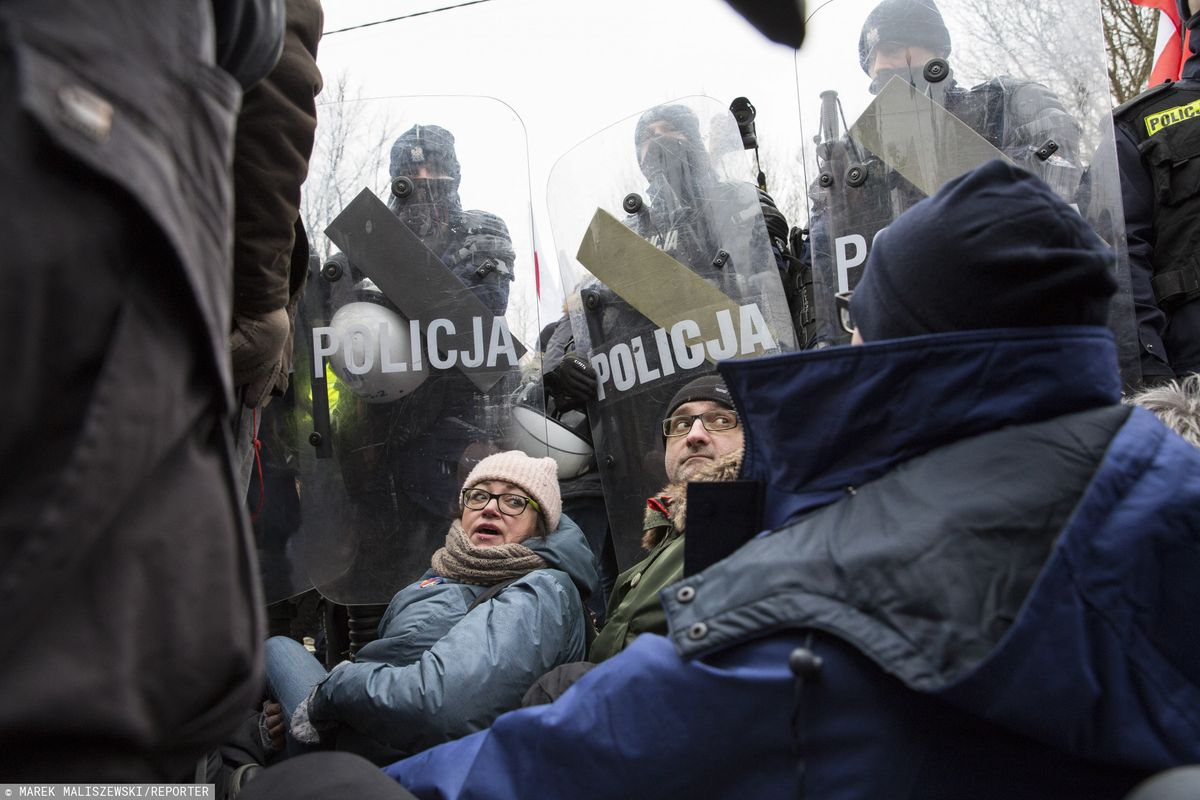 Hajnówka. Sąd uniewinnił osoby blokujące marsz narodowców