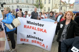 Hartwich o 500+ dla niepełnosprawnych: Musi zostać wpisane do renty socjalnej. Inaczej to upokorzenie