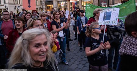 Strajk nauczycieli 2019. Protest nauczycieli i uczniów na wrocławskim rynku