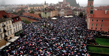 Represje wobec organizatorek Czarnego Protestu. Szykanują i grożą odebraniem dzieci