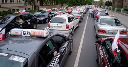 Protestowali taksówkarze, a zyskał Uber. "Wzrost większy niż zwykle"