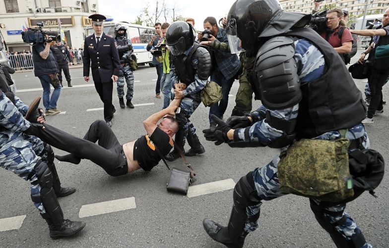 "Putin - złodziej!". Protesty w całej Rosji, setki zatrzymanych