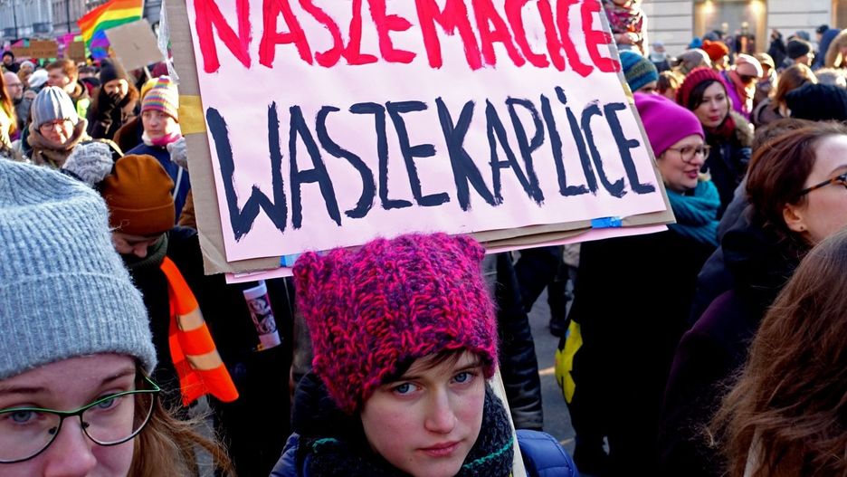 Ulicami Warszawy przeszła XIX Warszawska Manifa pod hasłem: "Aborcja, nie policja. Pomoc wzajemna, nie przemoc systemowa"