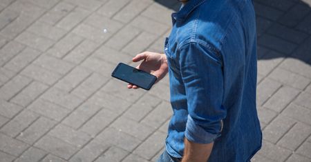 Smartfonów więcej niż Polaków. Wymiana zamiast naprawy