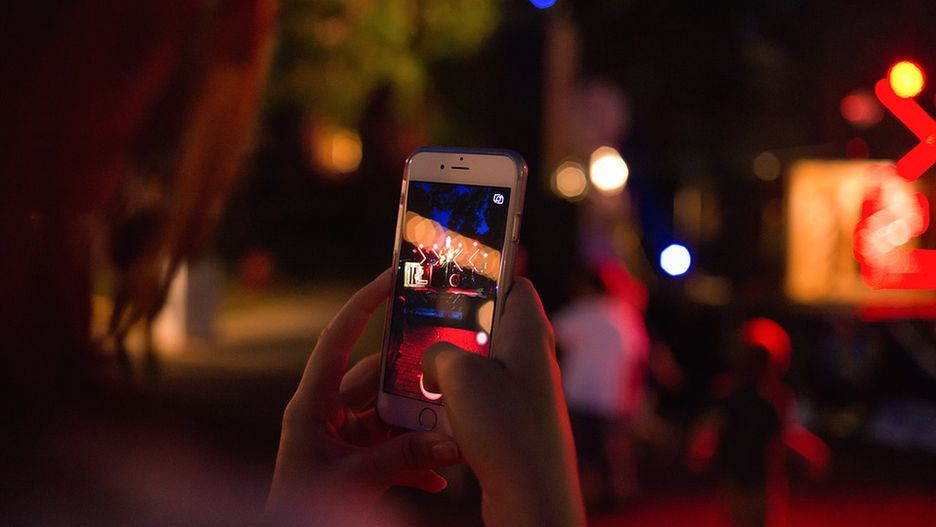 Zwiększenie popularności smartfonów może mieć główny wpływ na FOMO
