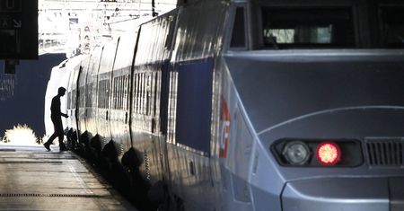 Francuska policja ostrzega: dżihadyści mogą usiłować wykoleić pociąg