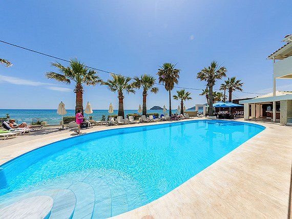 Basen hotelu White Olive Premium Cameo na wyspie Zakynthos 