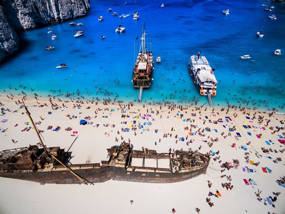 Zakynthos. Poznaj historię wraku na greckiej plaży