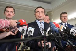 Sondaż. Konstytucja ponad prawem unijnym. Tak uważa większość Polaków