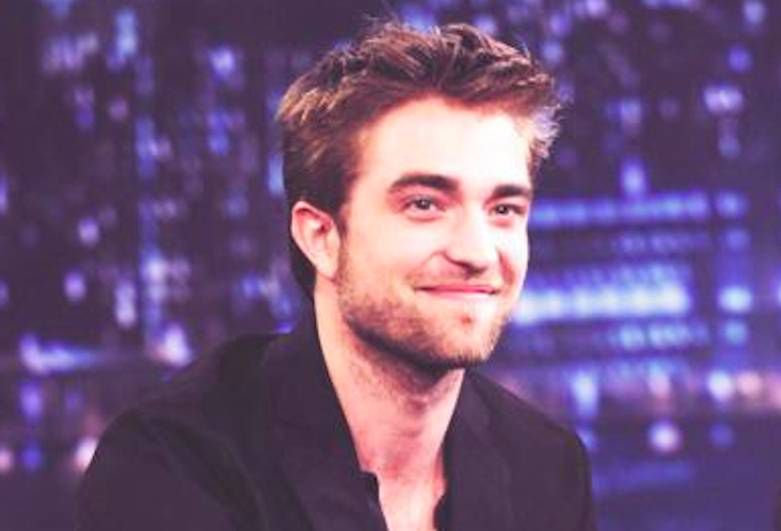 Robert Pattinson 

Fotografia: screen z Facebook.com