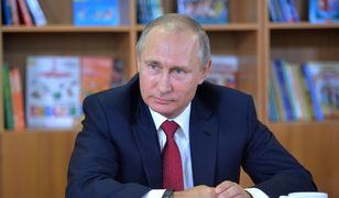 Władimir Putin na koniu. "Dołączył do kawalerii"