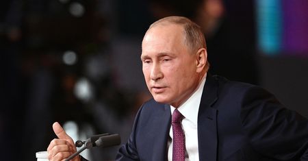 Putin o "wybuchach" w Smoleńsku. O co mu chodziło?