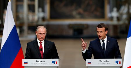 Putin uroczyście przyjęty przez Macrona. Gospodarz był wyjątkowo złośliwy