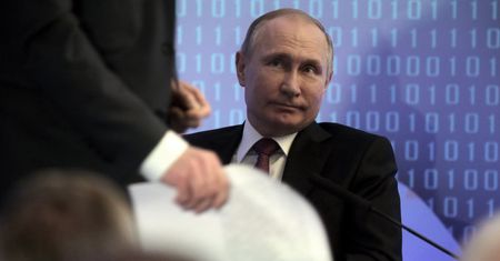 Władimir Putin zniknął. Oficjalnie jest chory, nieoficjalnie spotyka się generałami i oficerami