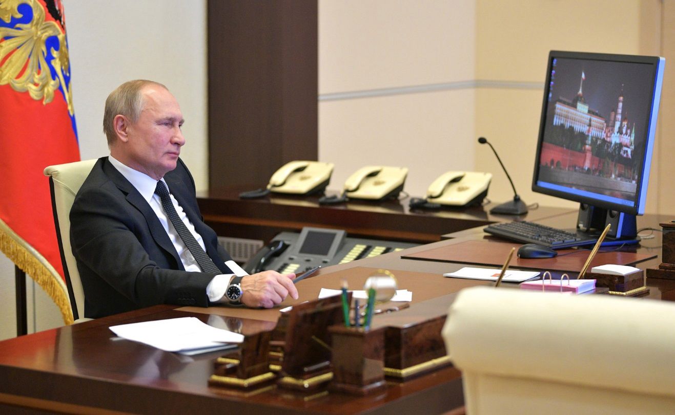 Rosja. Władimir Putin na zdjęciach Kremla. Szczegół przykuł uwagę