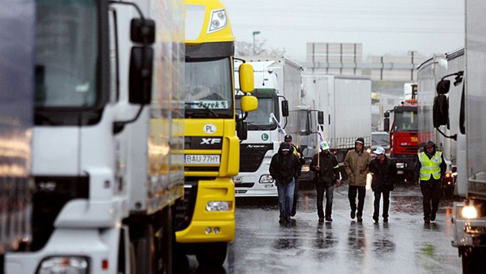 Polska chce zawieszania prac nad pakietem mobilności.