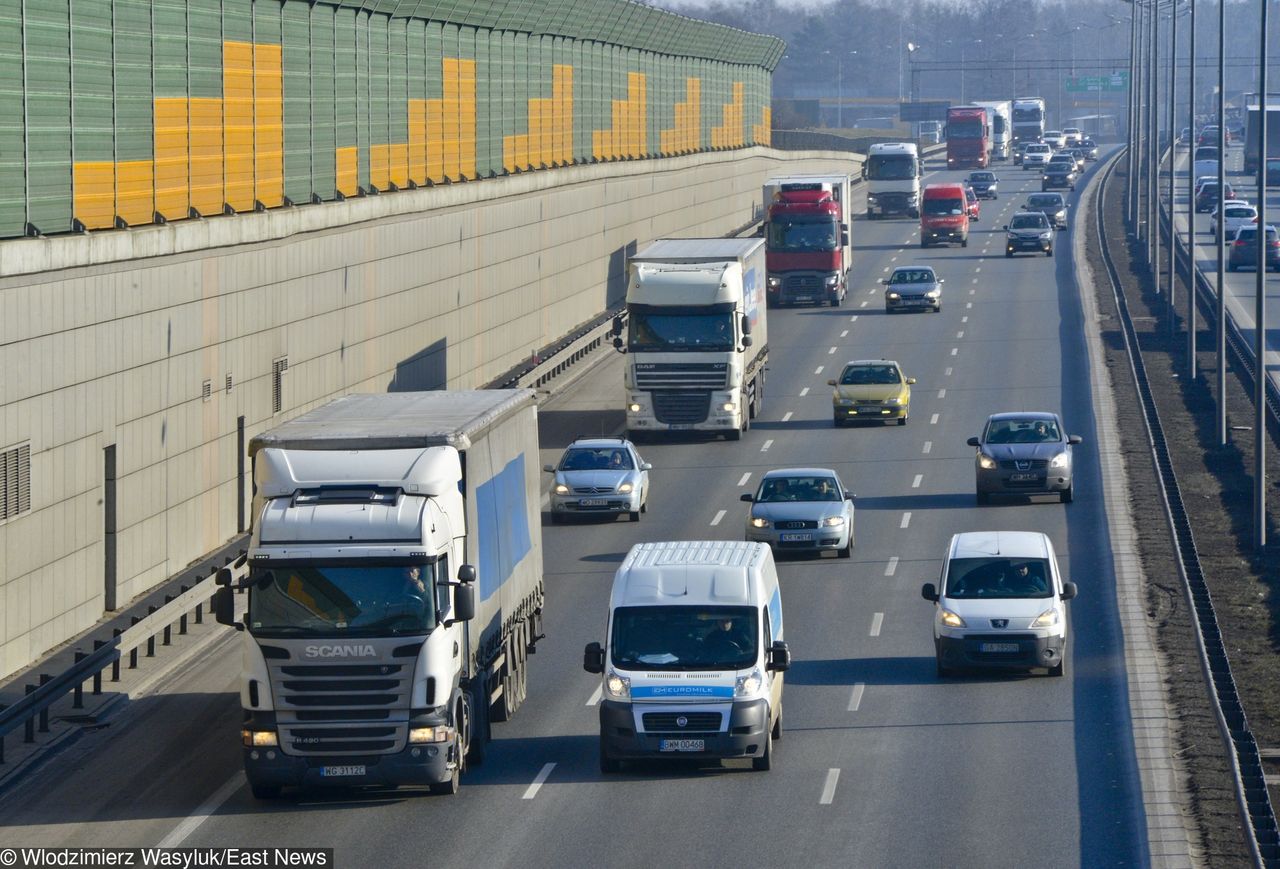 Jaki o budowie A2: codziennie ciężarówki rozjeżdżają Warszawę