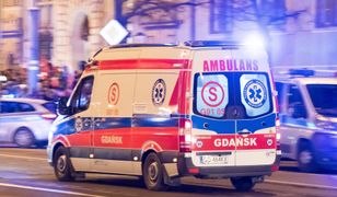 Kielce. Samochód wbił się w budynek. Kierowca trafił do szpitala