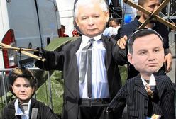 "FAZ": Kaczyński "siedzi wściekły w twierdzy". Musiał "pogrzebać ten plan" po słowach Dudy