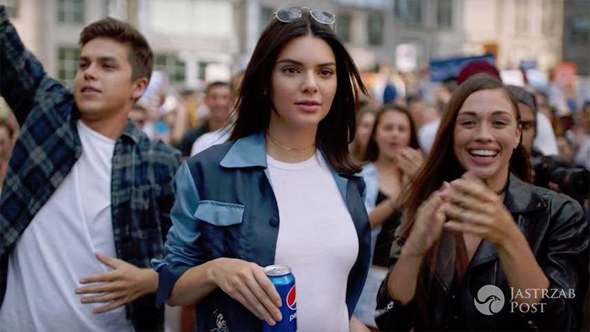 Gdzie kupić kurtkę Kendall Jenner z reklamy Pepsi?